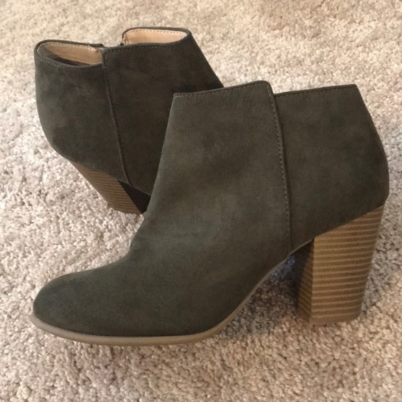 Old Navy Olive Green Ankle Booties 